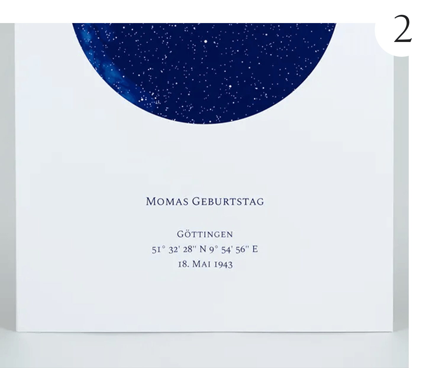 Personalisierte Sternenkarte mit Himmelsausschnitt, Ortskoordinaten und Wunschdatum – hochwertiger Kunstdruck als individuelles Geschenk mit persönlichem Textfeld.