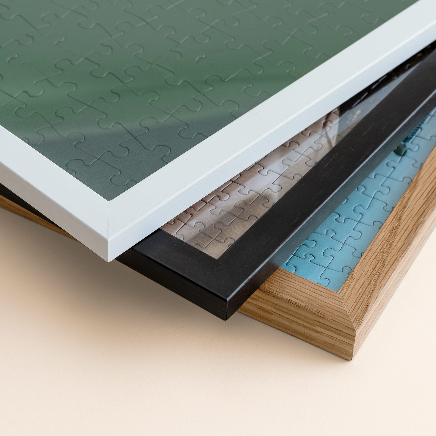 Personalisiertes Fotopuzzle mit Holzrahmen – individuelles Poster mit Foto im Eichenrahmen als stilvolle Wanddekoration