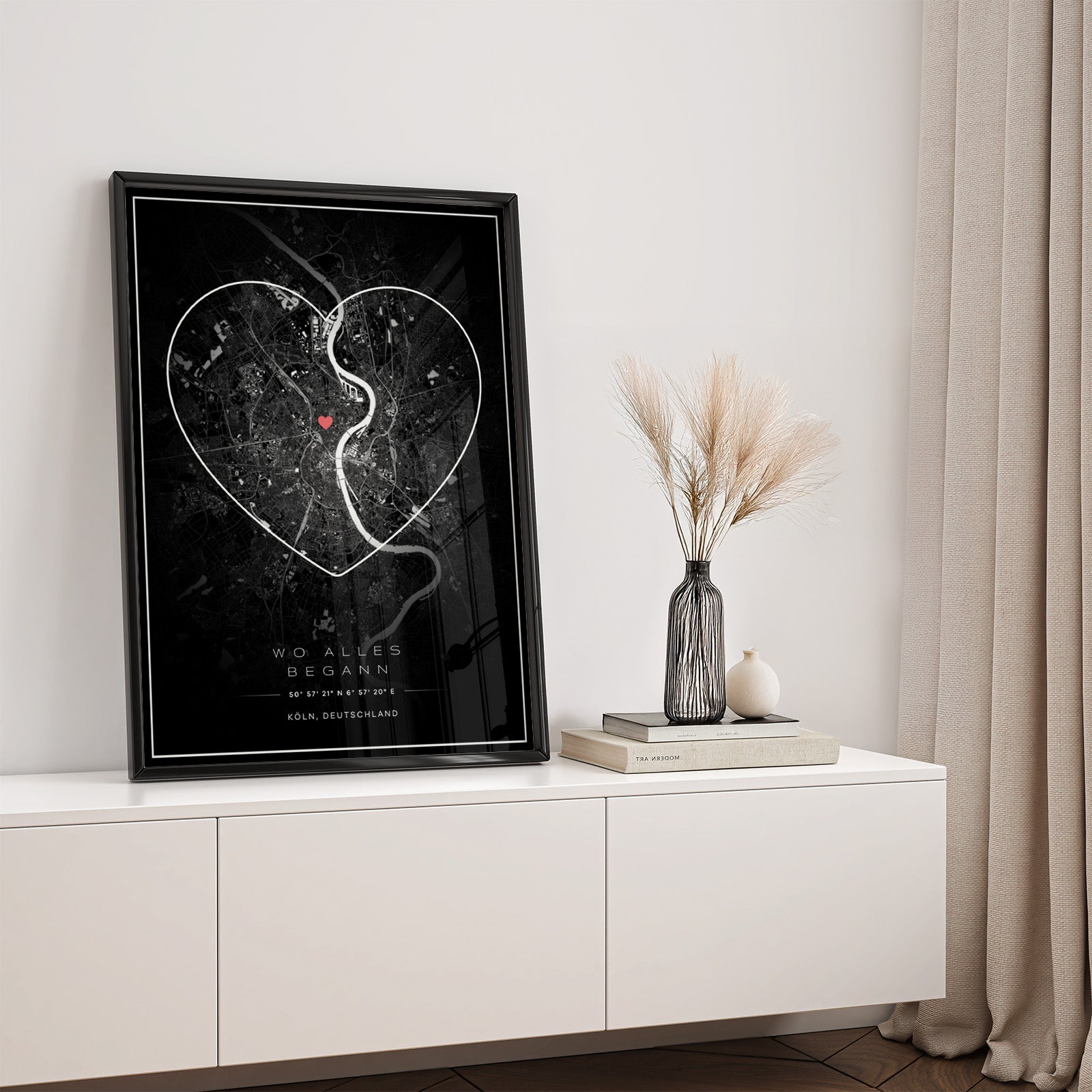 Personalisiertes Geschenk: individuelle Stadtkarte mit markierten Erinnerungsorten und Koordinaten als modernes Wandposter